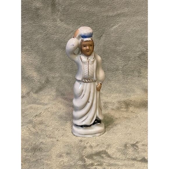 Vintage Handpainted Porcelain Figure w/24K Gold Accents (Made in Occupied Japan) - Picture 1 of 6